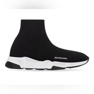 Authentic Brand New Balenciaga
KIDS - SPEED SNEAKER size 10-11